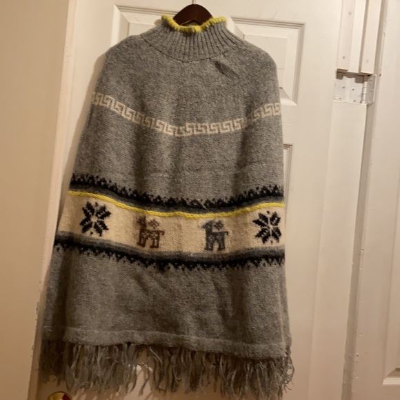 AntikBatik NWOT Cape - Picture 5 of 10